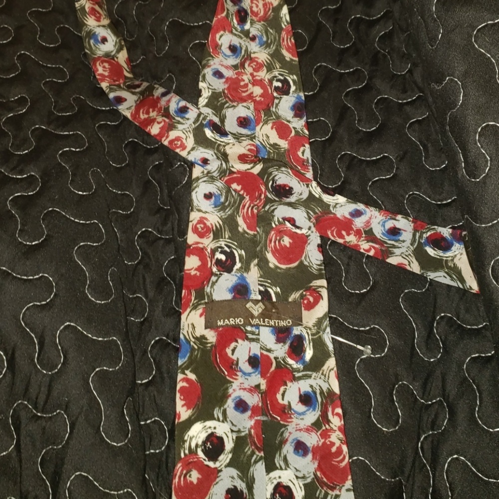 Mario Valentino tie
